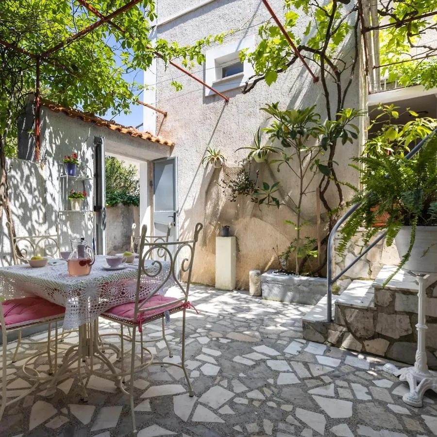 Apartments Dominik Mali Lošinj